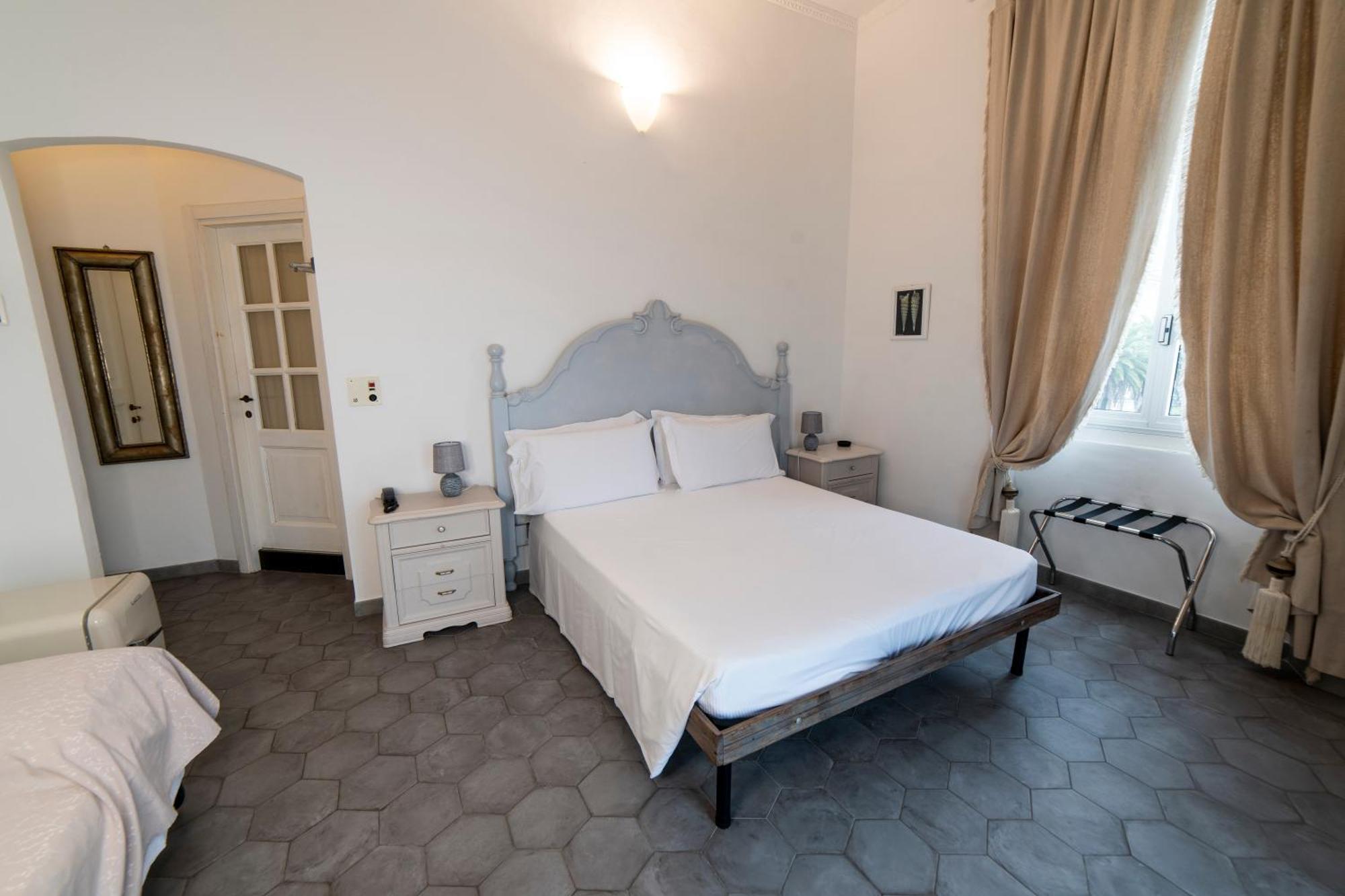 Hotel Miramare Споторно Номер фото